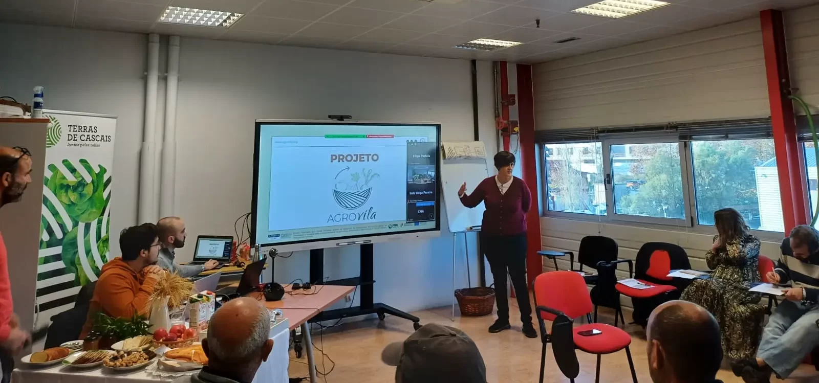 desenvolvimento do Marketplace Agrovila para que os consumidores possam comprar os seus legumes, frutas e outros bem agrícolas de produção familiar, consumir com qualidade e ajudar ao desenvolvimento da agricultura familiar